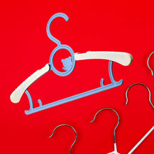Large Adjustable Plastic Dress Hangers – Space-Saving & Lightweight (5 Pc) - Goyaldeal.com