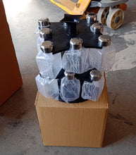 All New Square 16 Bottle Design 360 Degree Revolving Spice Rack Container Condiment, Pieces Set, Square Small Container - Goyaldeal.com