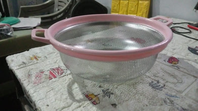 Stainless Steel Colander with Handle - Large Metal Mesh Basket Strainer (1 pc) - Goyaldeal.com