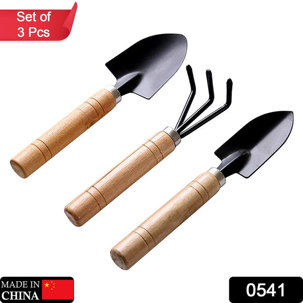 Small sized Hand Cultivator, Small Trowel, Garden Fork (Set of 3) - Goyaldeal.com
