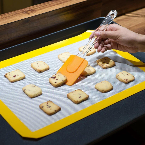 Silicone Spatula | Baking & Cooking | Heat Resistant | Non-Stick | 24cm - Goyaldeal.com