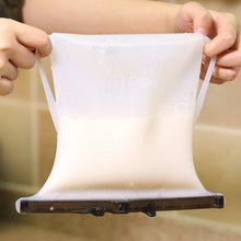 Reusable Silicone Food Storage Bag – Leakproof, Flat Bottom, Freezer & Microwave Safe, BPA-Free Snack & Sandwich Bag (1 Pc) - Goyaldeal.com