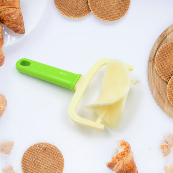 Plastic Cake Ball Cutter - Round Roll Forming Mold for Baking & Puri Making (1pc) - Goyaldeal.com