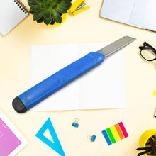 Multi-Use Iron Cutter, Cutting Blade and Precision Knife Blade, Utility Knife - Heavy Duty Industrial Cutter Knife (18mm) - Goyaldeal.com