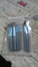 8-Piece Mini Makeup Brush Kit – Portable Premium Synthetic Set with Case (Mix Colors) - Goyaldeal.com