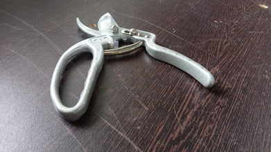 Pruning Shear Cutter for All Purpose Garden Use - Goyaldeal.com