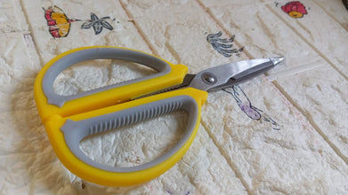Large Multipurpose Scissors: Comfort Grip & Precision Cuts (1 Pc) - Goyaldeal.com