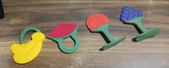 Soothe Baby's Gums: Safe & Fun Silicone Teether for Toddlers (3+ Months) - Goyaldeal.com