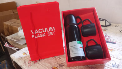 Vacuum Flask Set – Stainless Steel Thermos with 3 Cups, Approx 500ml - Goyaldeal.com